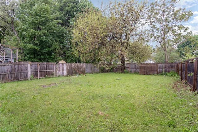 189 5th St, Rochester, NY 14605 - view of yard