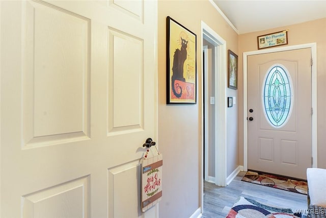 454 Kenwood Dr, Lewiston, NY 14092 - foyer featuring light wood-style flooring and baseboards