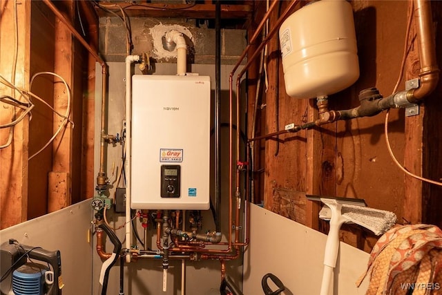 454 Kenwood Dr, Lewiston, NY 14092 - utilities featuring water heater