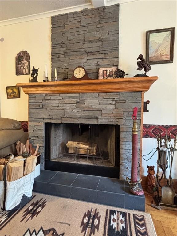 21 Curtis Rd, Hamilton, PA 16333 - detailed view of a fireplace and crown molding