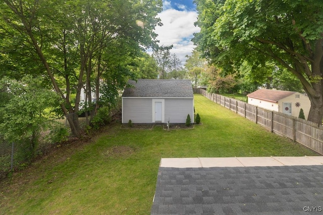 210 Essex St, Syracuse, NY 13204 - view of yard with an outdoor structure