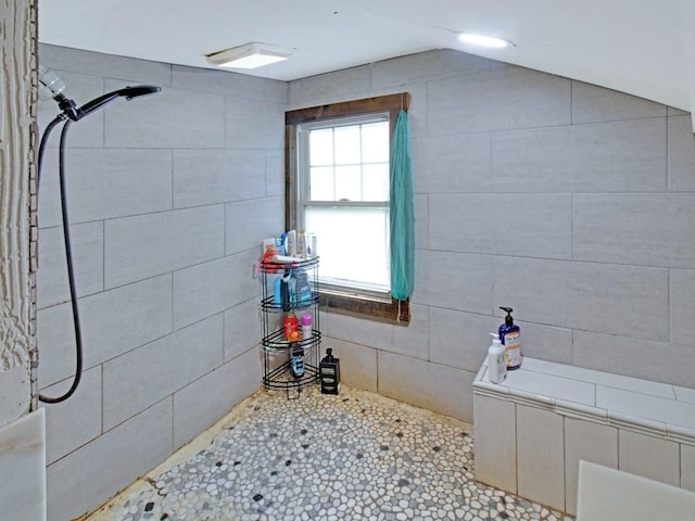 1459 Culver Rd, Rochester, NY 14609 - bathroom featuring a tile shower