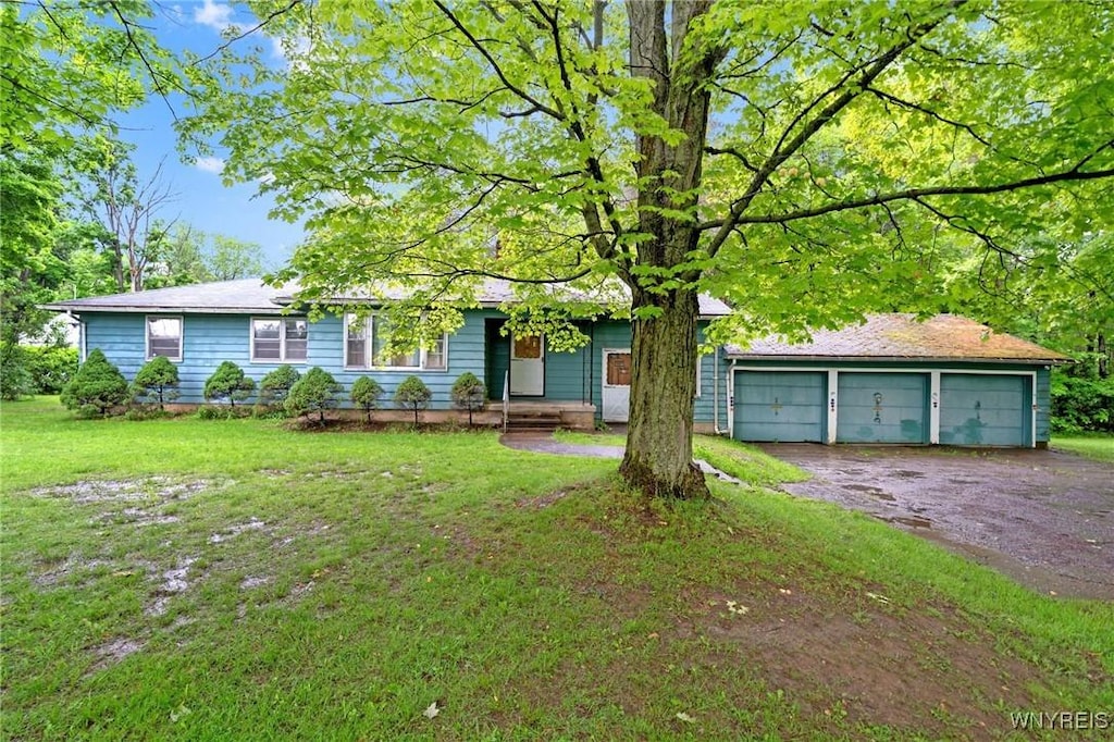 13253 Quaker St, Collins, NY 14034 - view of front of home featuring a front lawn and driveway