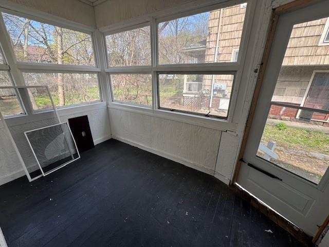 322 Grand Ave, Rochester, NY 14609 - view of unfurnished sunroom
