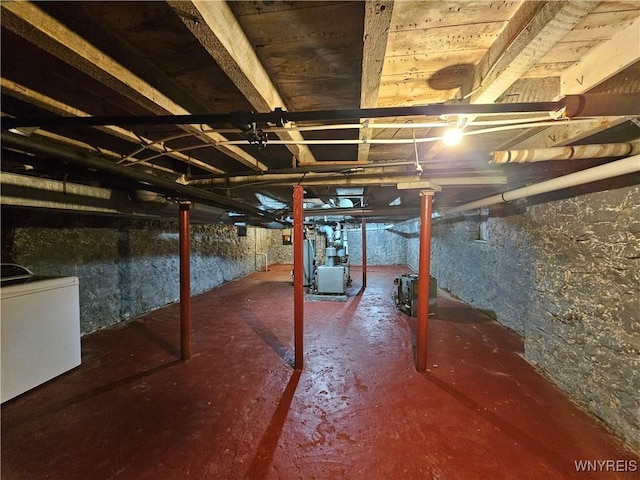 2207 Linwood Ave, Niagara Falls, NY 14305 - unfinished basement with washer / clothes dryer