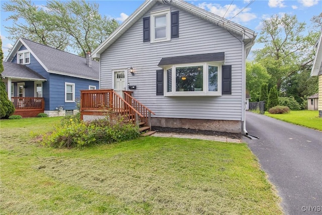 229 Brookfield Rd, Salina, NY 13211 - view of front of property featuring a front yard