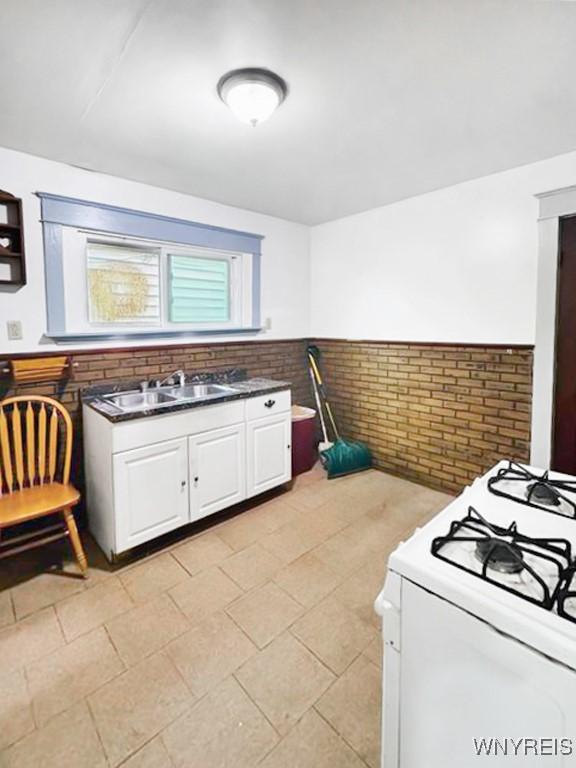 239 Rodney Ave, Buffalo, NY 14214 - photo 9