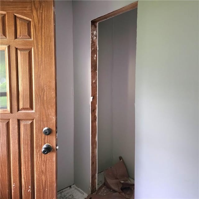 710 Standish St, Elmira-City, NY 14901 - interior space
