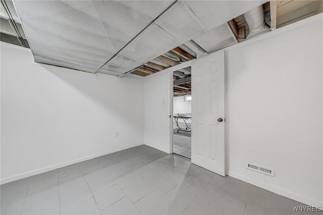 470 Windermere Blvd, Amherst, NY 14226 - finished basement with baseboards