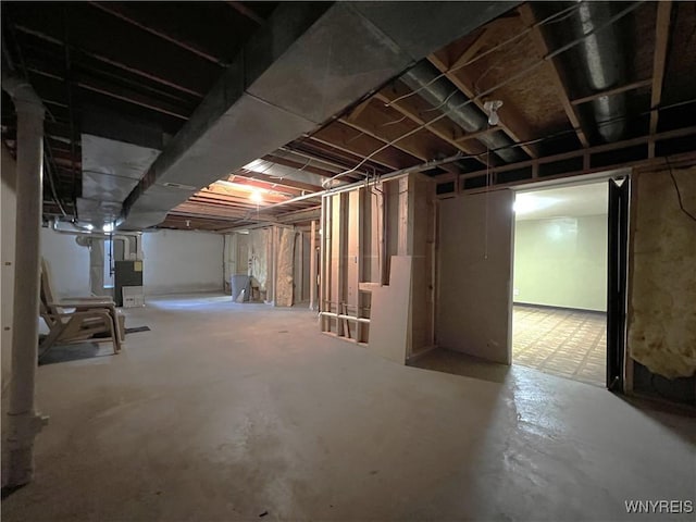 40 River Oaks Dr, Grand Island, NY 14072 - unfinished basement featuring heating unit