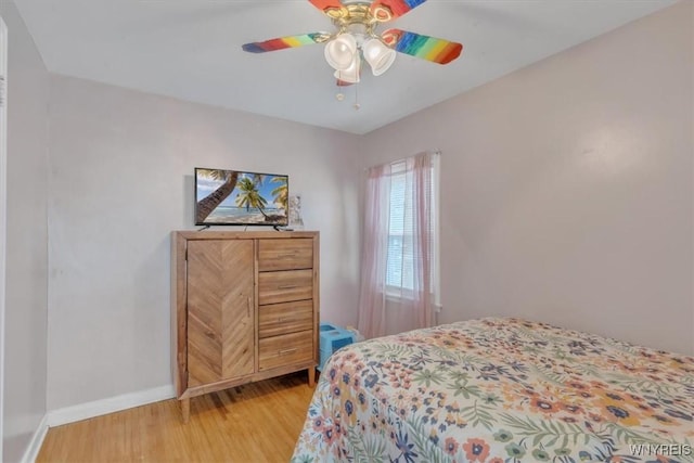 224 Dalton Dr, Tonawanda-Town, NY 14223 - bedroom with light wood-style flooring, baseboards, and ceiling fan