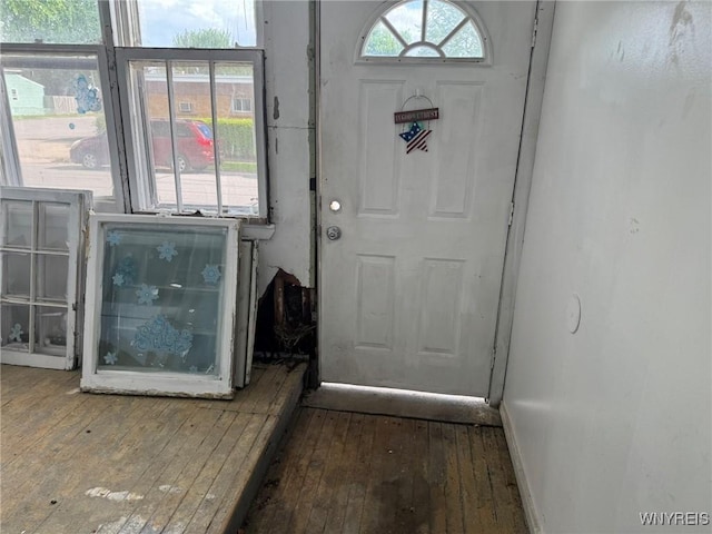 1306 E Lovejoy St, Buffalo, NY 14206 - foyer featuring hardwood / wood-style floors and baseboards