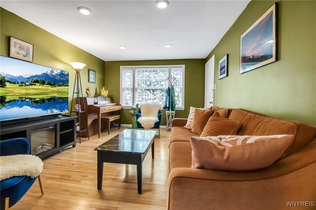202 Tremaine Ave, Tonawanda-Town, NY 14217 - living area with light wood-style floors and recessed lighting