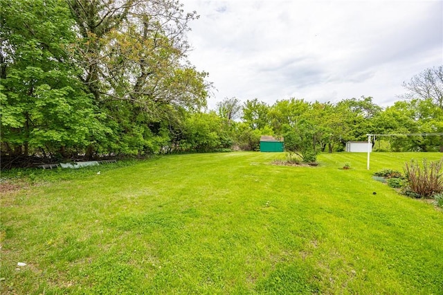 636 Ridge Rd, Webster, NY 14580 - view of grassy yard