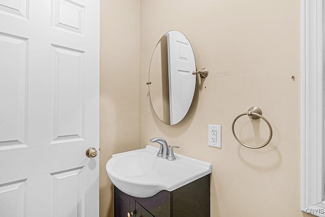 5 Glencrest Blvd, New Hartford, NY 13413 - bathroom featuring vanity