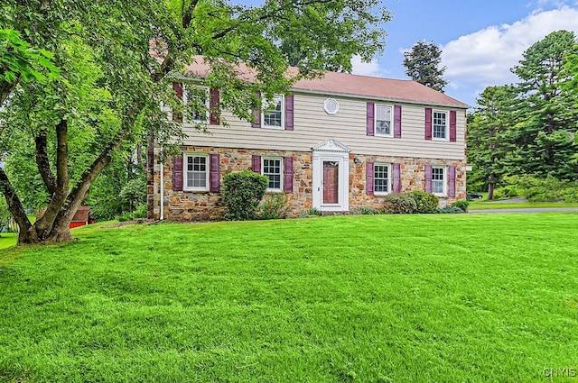 5 Glencrest Blvd, New Hartford, NY 13413 - view of front of house with stone siding and a front yard