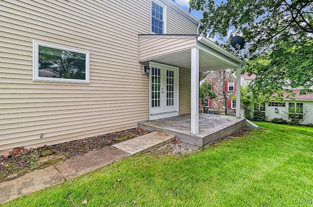 5 Glencrest Blvd, New Hartford, NY 13413 - exterior space with french doors