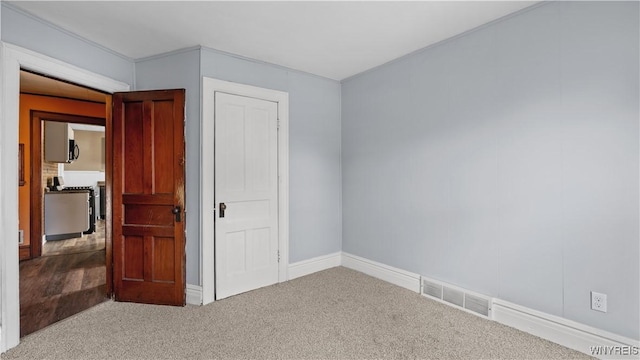 35 Duerstein St, Buffalo, NY 14210 - unfurnished bedroom featuring carpet floors and baseboards