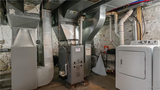35 Duerstein St, Buffalo, NY 14210 - utility room featuring washing machine and dryer