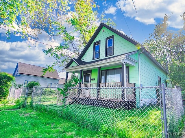 40 Federal Ave, Buffalo, NY 14215 - bungalow-style home with covered porch