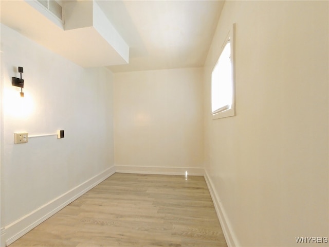 40 Federal Ave, Buffalo, NY 14215 - bonus room featuring light wood-style flooring and baseboards