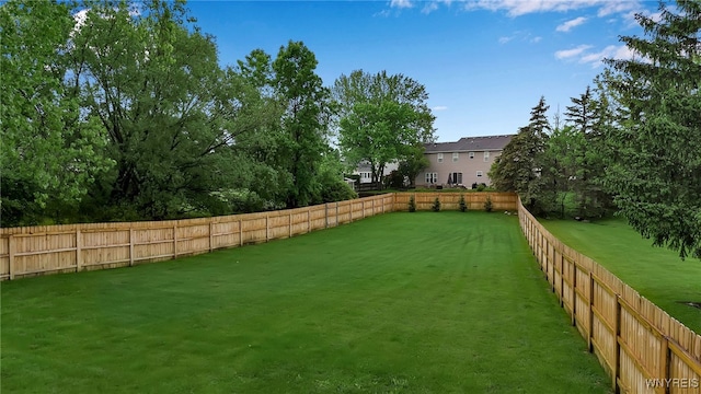110 Hunt Club Cir, Amherst, NY 14051 - view of yard