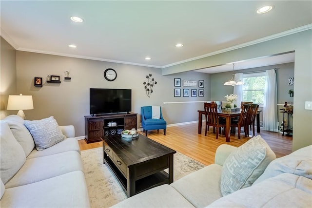 272 Shaftsbury Rd, Brighton, NY 14610 - living area featuring crown molding, recessed lighting, baseboards, and wood finished floors