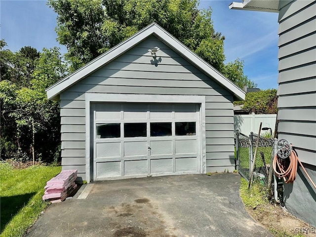 131 Hazelhurst Ave, Syracuse, NY 13206 - detached garage featuring driveway