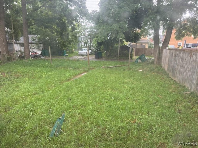 1867 Pierce Ave, Niagara Falls, NY 14301 - view of yard