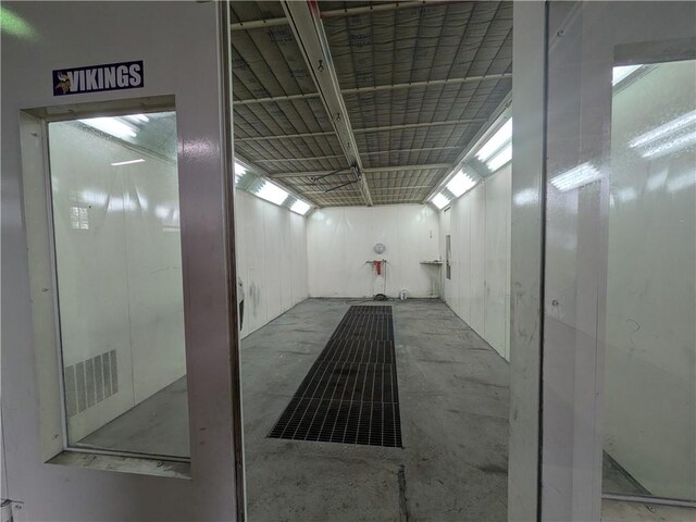 1077 Looker Mtn, Otto Twp, PA 16745 - corridor featuring concrete flooring