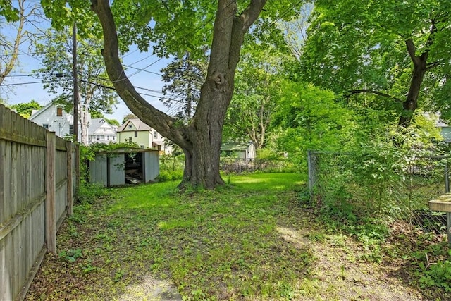 262 Pearl St, Rochester, NY 14607 - view of yard
