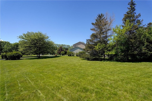 16 Canterbury Trl, Penfield, NY 14450 - view of grassy yard