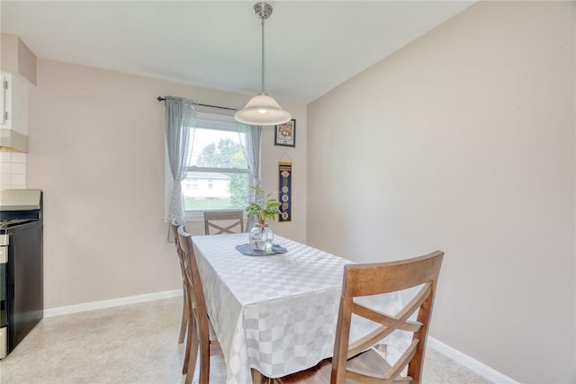 39 Ingram Dr, Gates, NY 14624 - dining area featuring baseboards