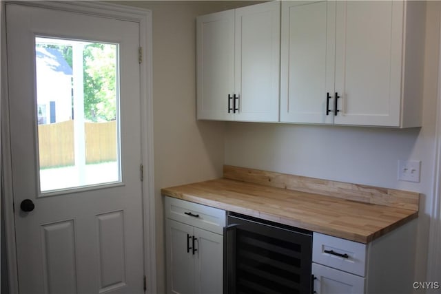 8766 N Main St, Le Ray, NY 13637 - bar area with beverage cooler