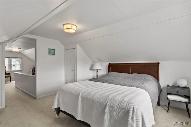 1587 Parker Blvd, Tonawanda-Town, NY 14150 - bedroom with light carpet and lofted ceiling