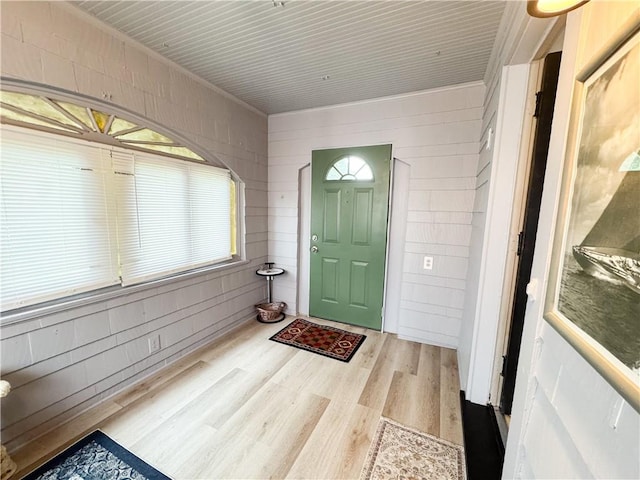 257 Haviland Park, Greece, NY 14616 - entrance foyer with wood finished floors