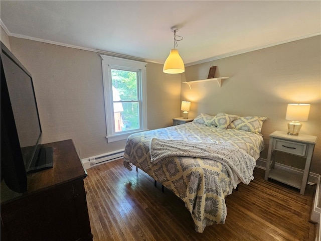 6207 Knickerbocker Rd, Ontario, NY 14519 - bedroom with baseboard heating, wood finished floors, ornamental molding, and baseboards
