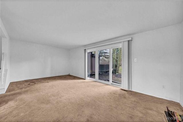 8 Robin Rd, Amherst, NY 14228 - spare room with carpet flooring and baseboards
