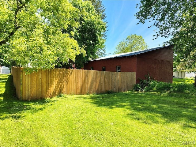 801 W Thomas St, Rome-Inside, NY 13440 - view of yard