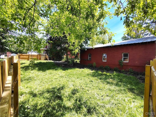 801 W Thomas St, Rome-Inside, NY 13440 - view of yard