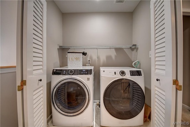 4580 Carlyes Ct, Hamburg, NY 14075 - laundry room with washer and clothes dryer