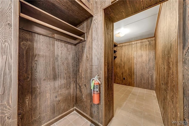 3045 Niagara St, Niagara Falls, NY 14303 - view of closet