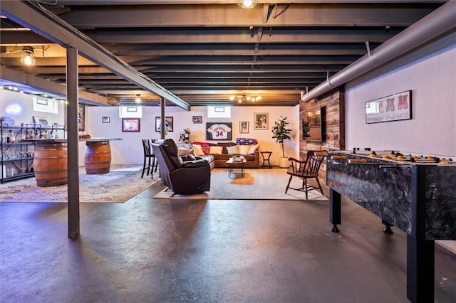 669 Webster Rd, Webster, NY 14580 - below grade area featuring a dry bar and plenty of natural light