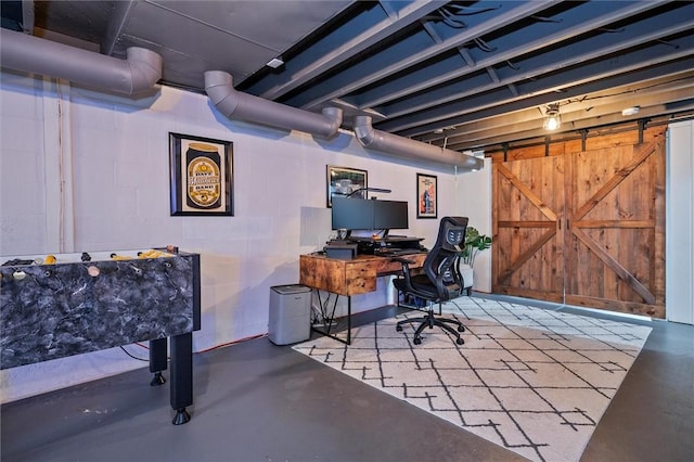 669 Webster Rd, Webster, NY 14580 - office space featuring concrete flooring