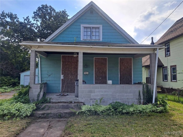 1137 N Ave, Niagara Falls, NY 14305 - bungalow-style house with covered porch