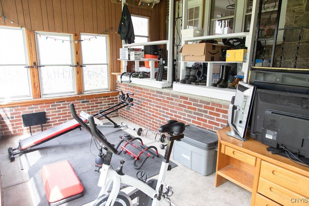 204 E Ellis St, Dewitt, NY 13057 - view of workout room