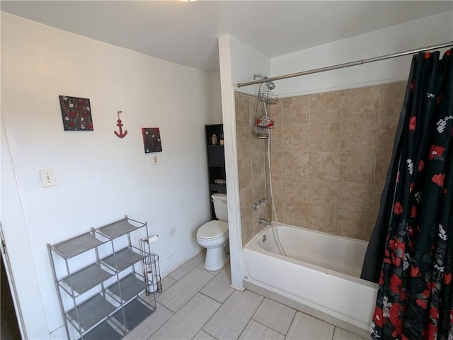 313 Ellicott St, Rochester, NY 14619 - full bathroom featuring toilet, shower / bath combo, and baseboards