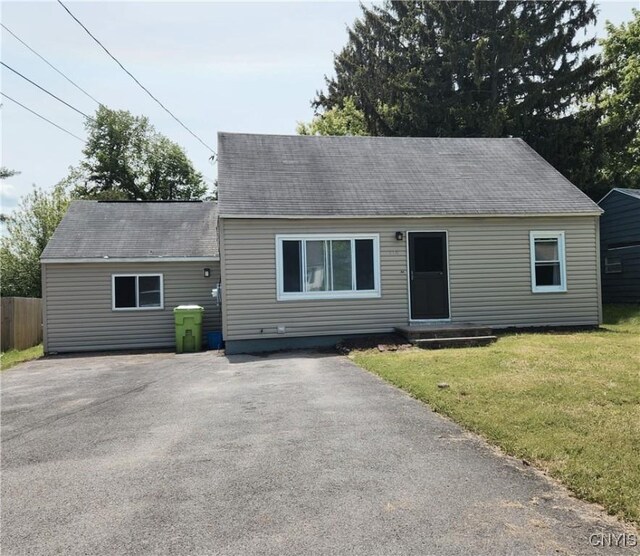 116 Kendall Dr E, Manlius, NY 13057 - cape cod-style house with asphalt driveway and roof with shingles
