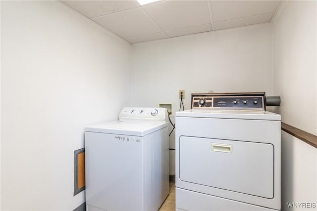 24 Glenbourne Ct, Amherst, NY 14221 - laundry area with separate washer and dryer