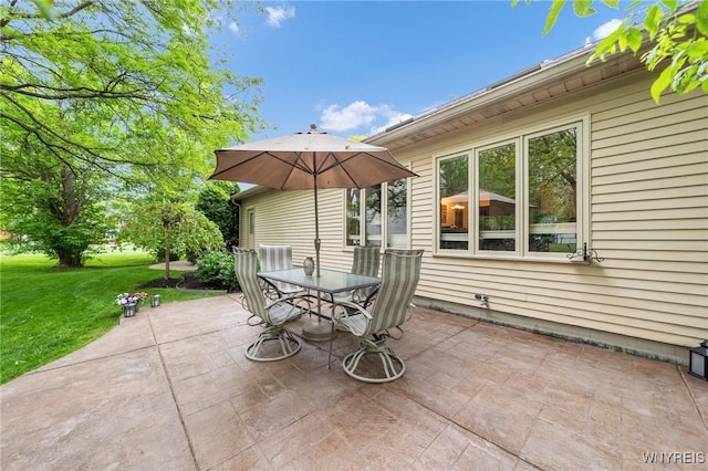 6157 Walnut Creek Ct, Clarence, NY 14051 - view of patio featuring outdoor dining space